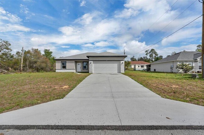 Building Photo - 2211 SW 153rd Pl Rd