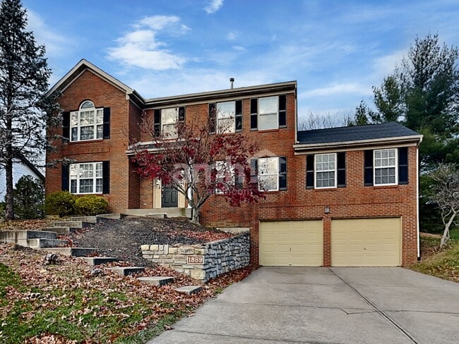 Primary Photo - 1889 Bridle Path