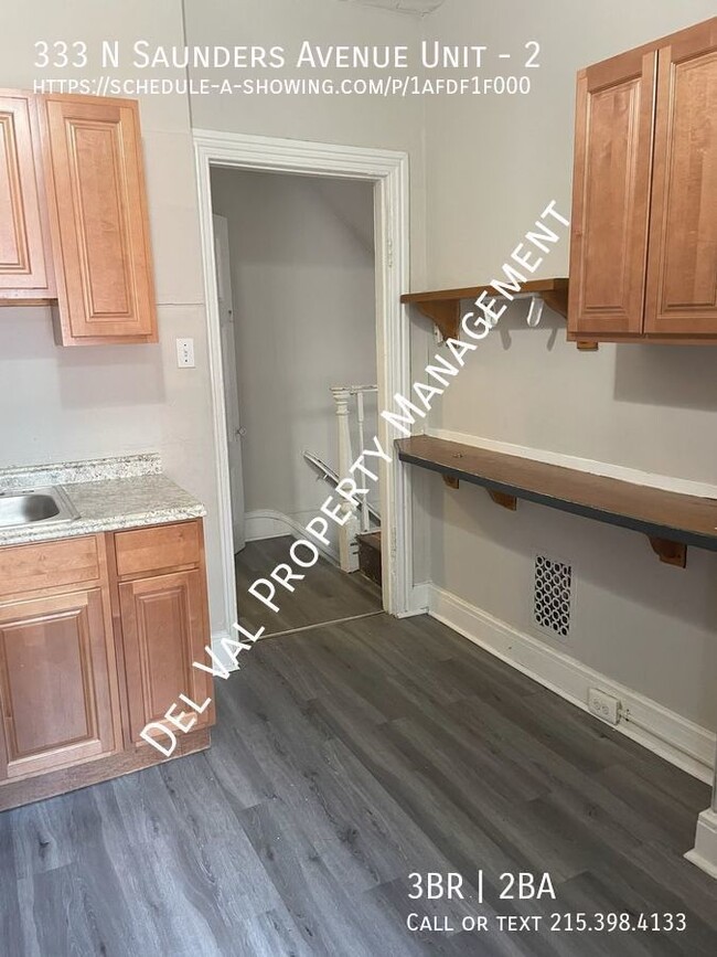 Building Photo - Newly Renovated 4 Bdrms/2 Baths Bi-level 2...