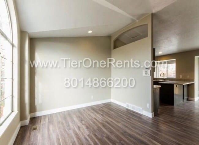 Building Photo - This property offers a NO DEPOSIT option a...