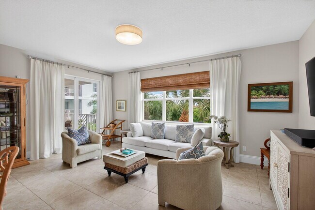 Building Photo - 834 Bay Colony Dr S