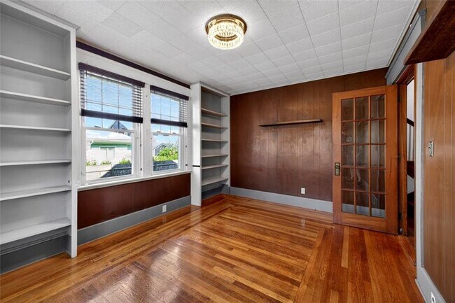 Building Photo - 36 Mt Hope Ave