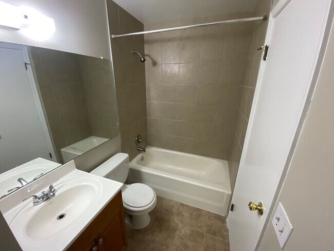 Building Photo - Nice 3 Bedroom 2 Story Home Close to Ft Ca...