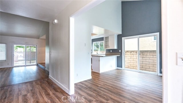 Building Photo - 1270 Glenthorpe Dr