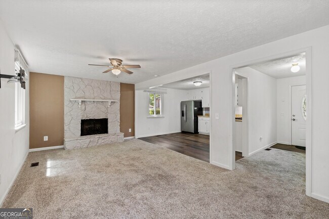 Building Photo - 880 Winfield Ct