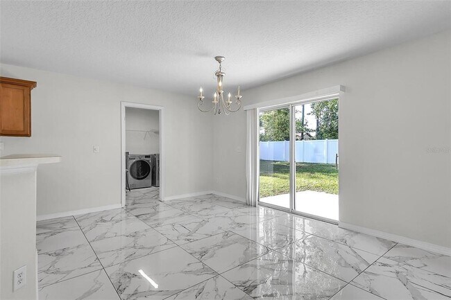 Building Photo - 81 Panorama Dr