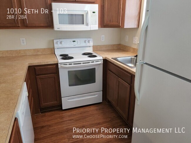 Building Photo - 1010 Seth Dr