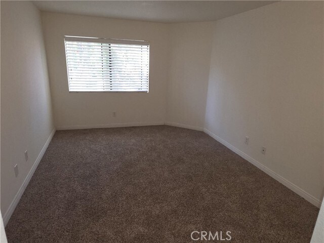 Building Photo - 19 Aruba St