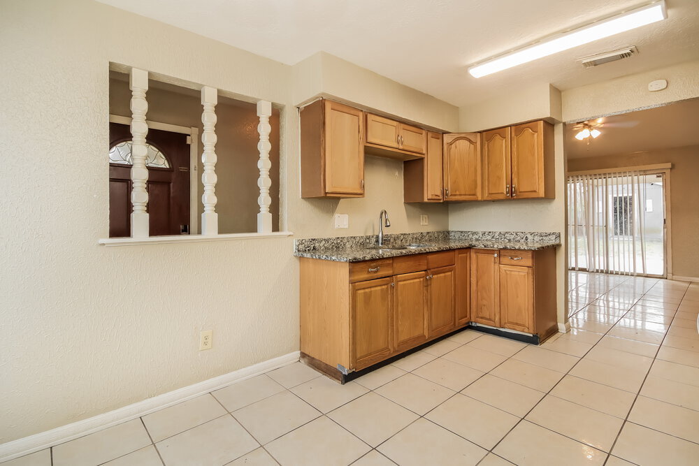 Building Photo - 2007 Deerhurst Ln