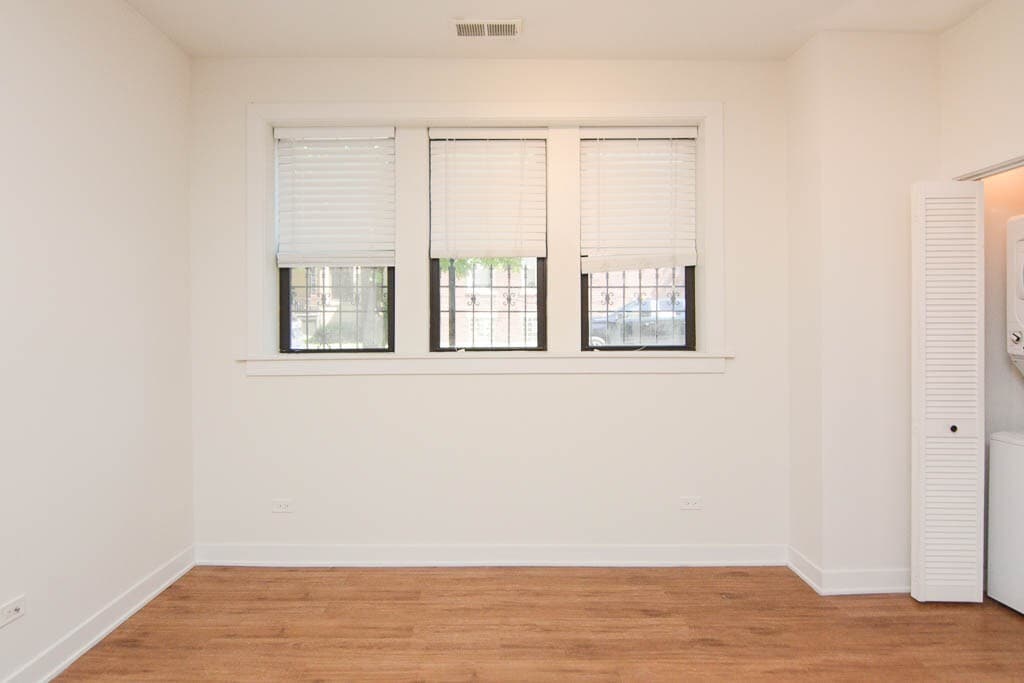 Building Photo - 4633 N Leavitt