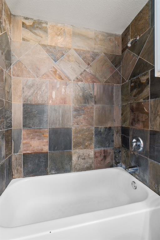 Building Photo - 2106 Cullen Ave