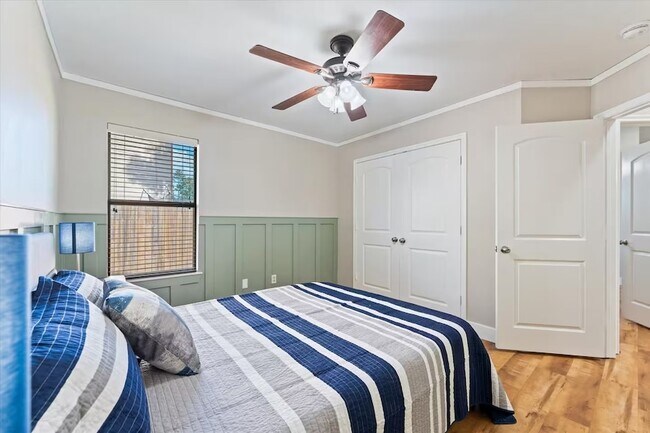 Building Photo - 976 Northampton Dr