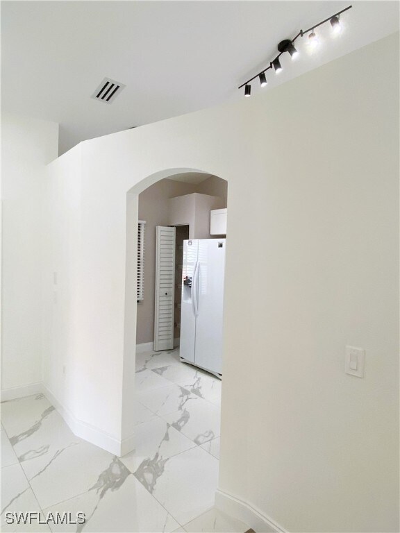 Building Photo - 6645 Huntington Lakes Cir