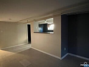 Building Photo - 65 Westcott St