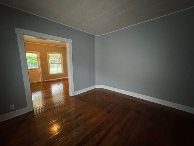 Building Photo - 1354 N Olney St