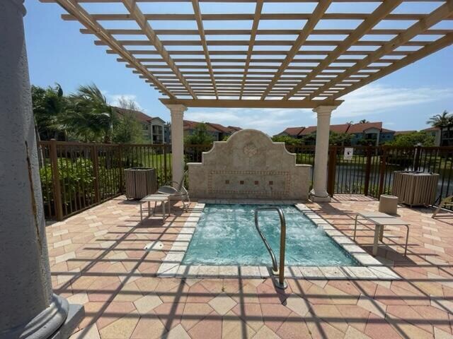 Building Photo - 110 Villa Cir