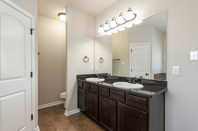 Building Photo - 132 Timber Edge Dr