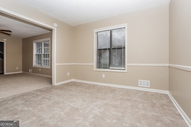 Building Photo - 3851 Sundowner Ct SE
