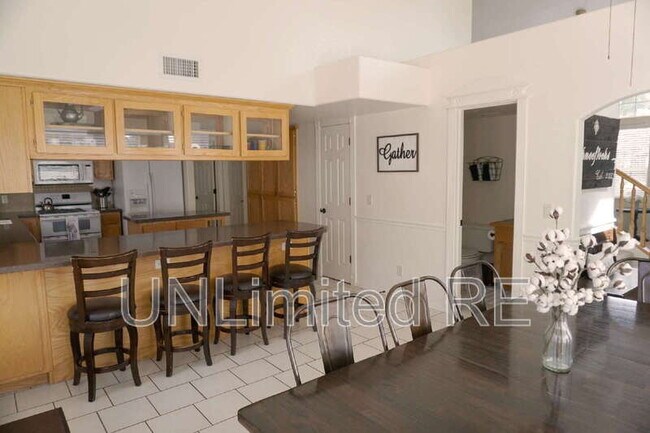 Building Photo - 4154 S Pheasant Run Dr
