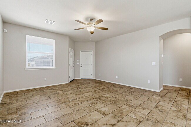 Building Photo - 10624 Hidden Chapel Pl