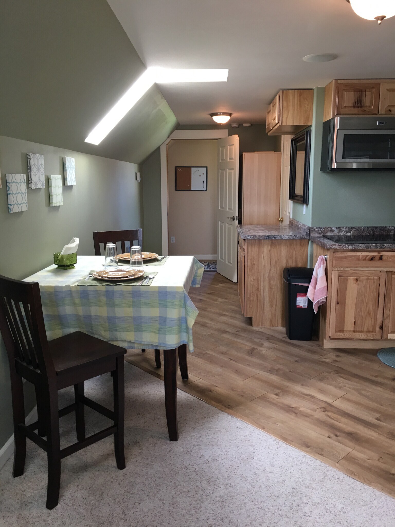 Stainless appliances, full size dishwasher, full size fridge/freezer, microwave/oven - 6236 Cate Farm Ct SE
