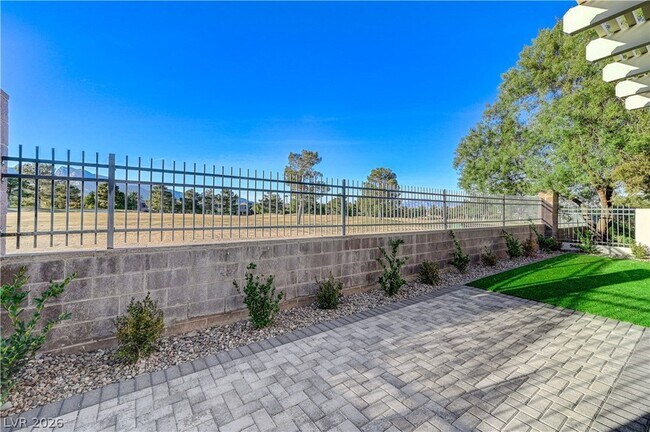 Building Photo - 1317 Fox Acres Dr