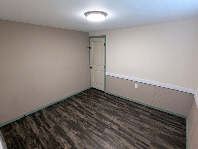 Building Photo - Riverfront Bungalow