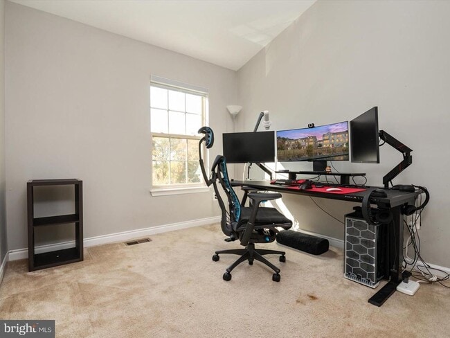 Building Photo - 2321 Marion Rd