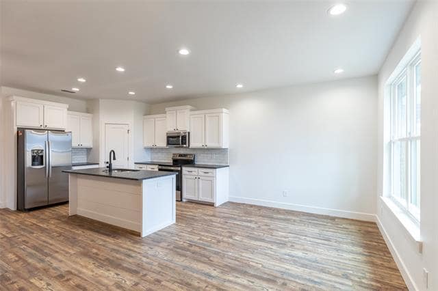 Building Photo - 8017 Sawdust Trl