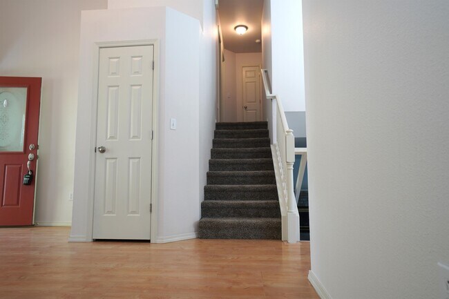 Building Photo - 7527 W Lamplighter St