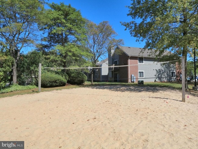 Building Photo - 2101 Ravens Crest Dr