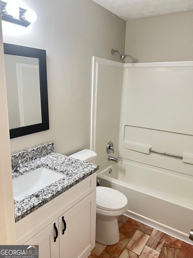 Building Photo - 510 Cornwallis Way