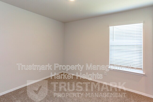 Building Photo - 1003 Cedar Trl