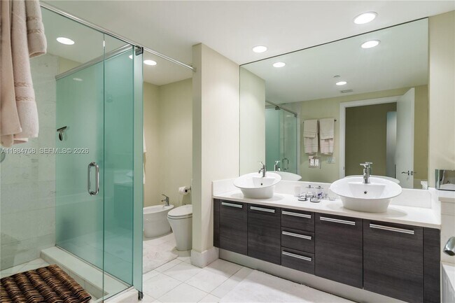 Building Photo - 2950 NE 188th St