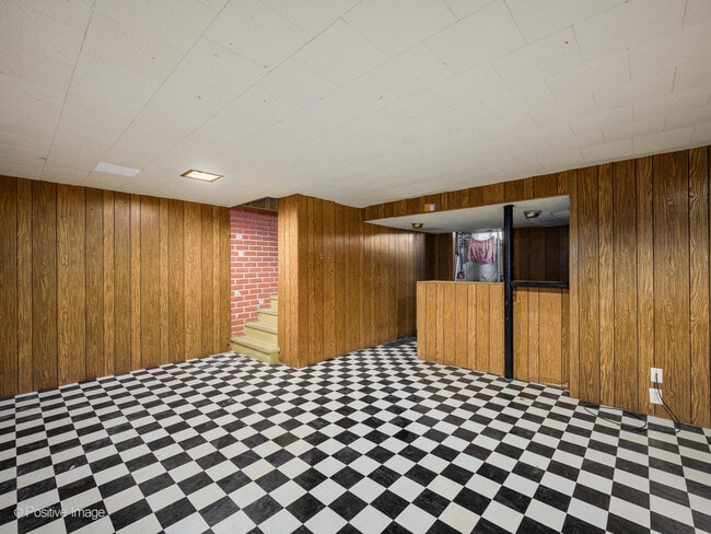 Building Photo - 68 N Albert St