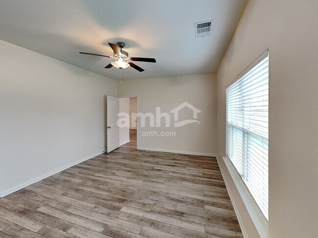 Building Photo - 1126 Treeta Trail
