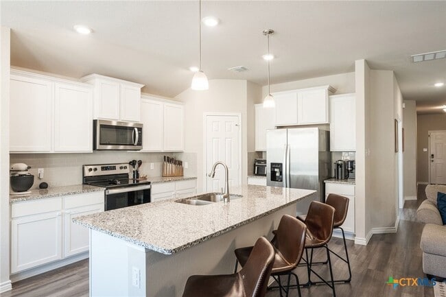 Building Photo - 110 Ayla Marie Dr