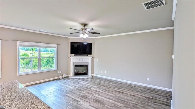 Building Photo - 3668 Acorn Dr