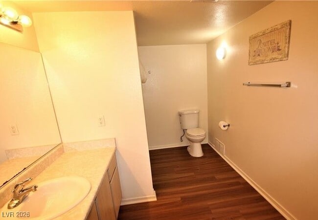 Building Photo - 555 E Silverado Ranch Blvd