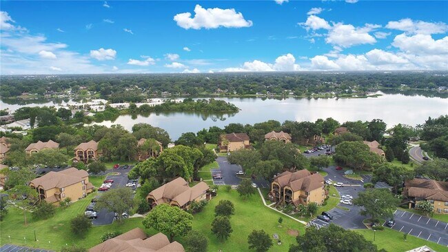 Building Photo - 320 Black Oak Ct