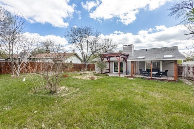 Building Photo - 10010 Childress Dr