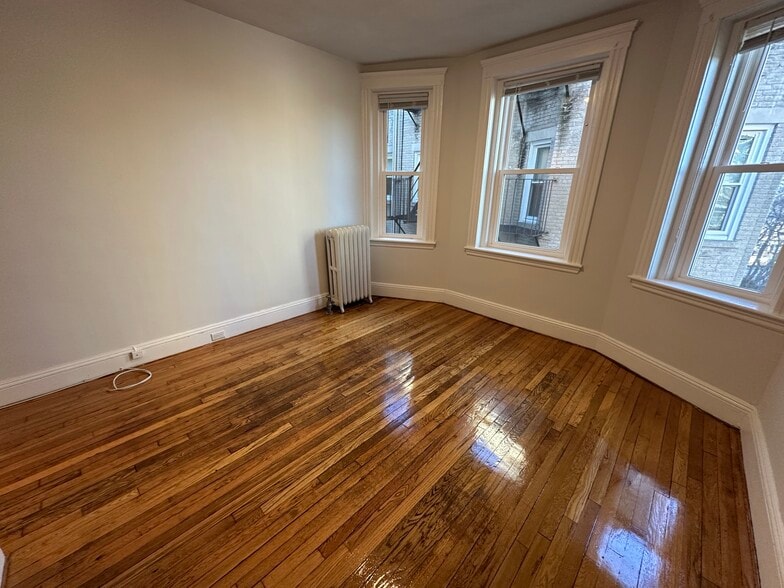 Building Photo - 34 Worthington St
