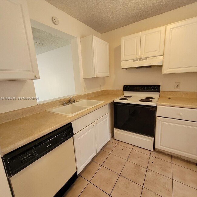 Building Photo - 8540 N Sherman Cir