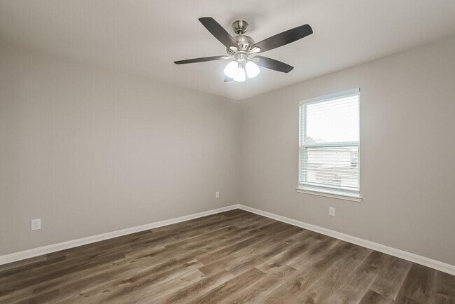 Building Photo - 9423 Calm Amber Dr