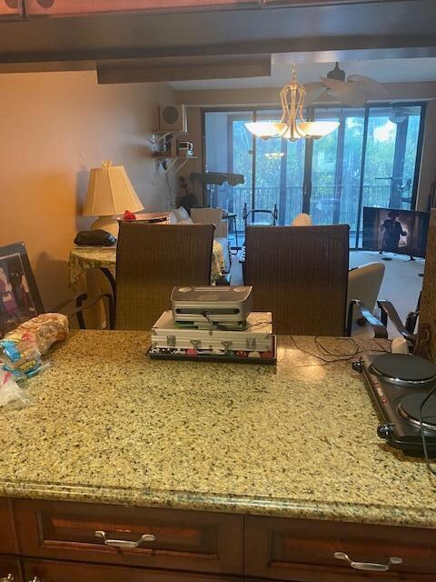 Building Photo - 220 Lake Dr