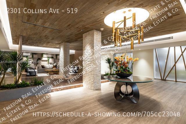 Building Photo - 2301 Collins Ave