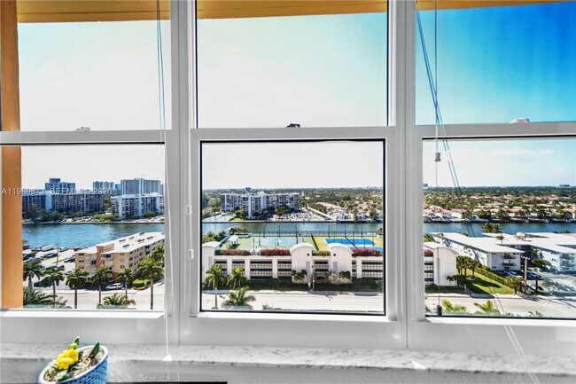 Building Photo - 2501 S Ocean Dr