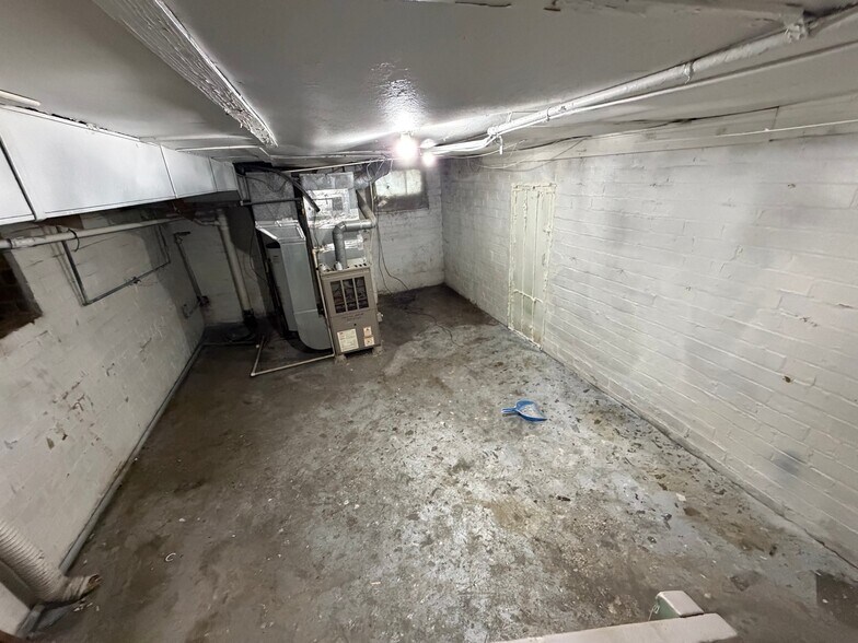 Building Photo - 4320 Gallia St