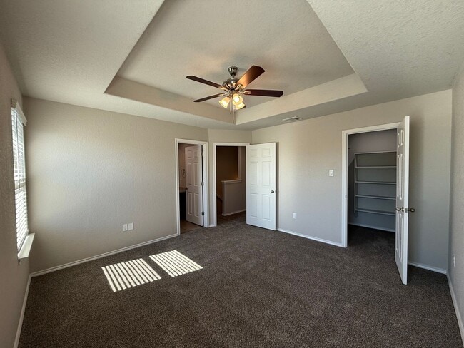 Building Photo - Beautiful Modern 3-Bed, 2-Bath Duplex with...