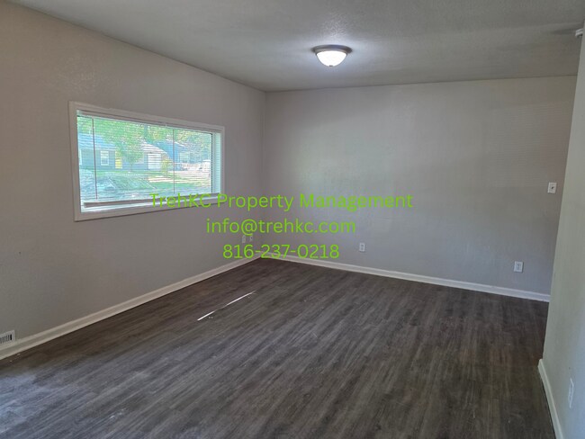 Building Photo - 11206 Corrington Ave